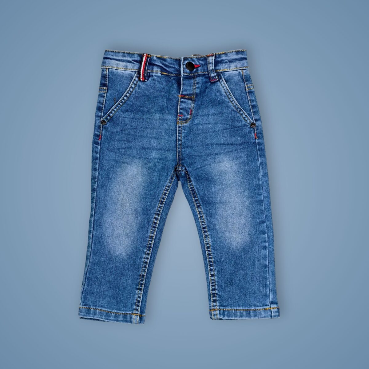 Blue Denim Jeans with Red Accents – Classic & Stylish
